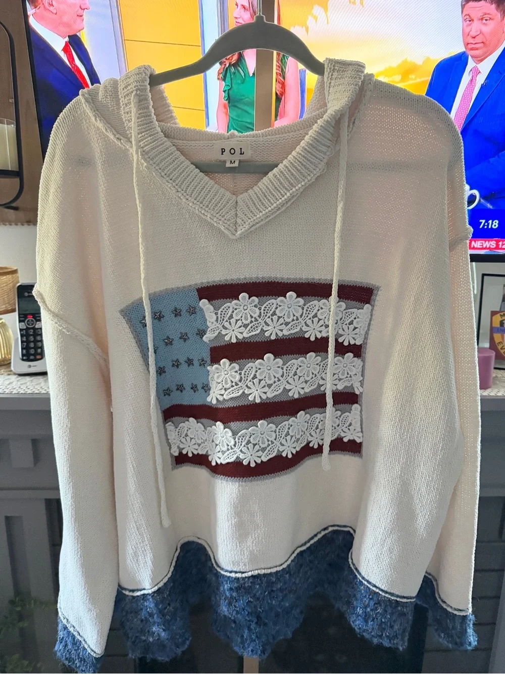 POL American Girl Flag Sweater - Size Medium - Picture 4 of 8